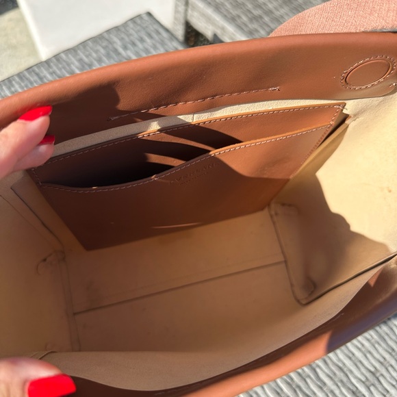 Everlane the Form Bag in Cognac - Picture 4 of 4